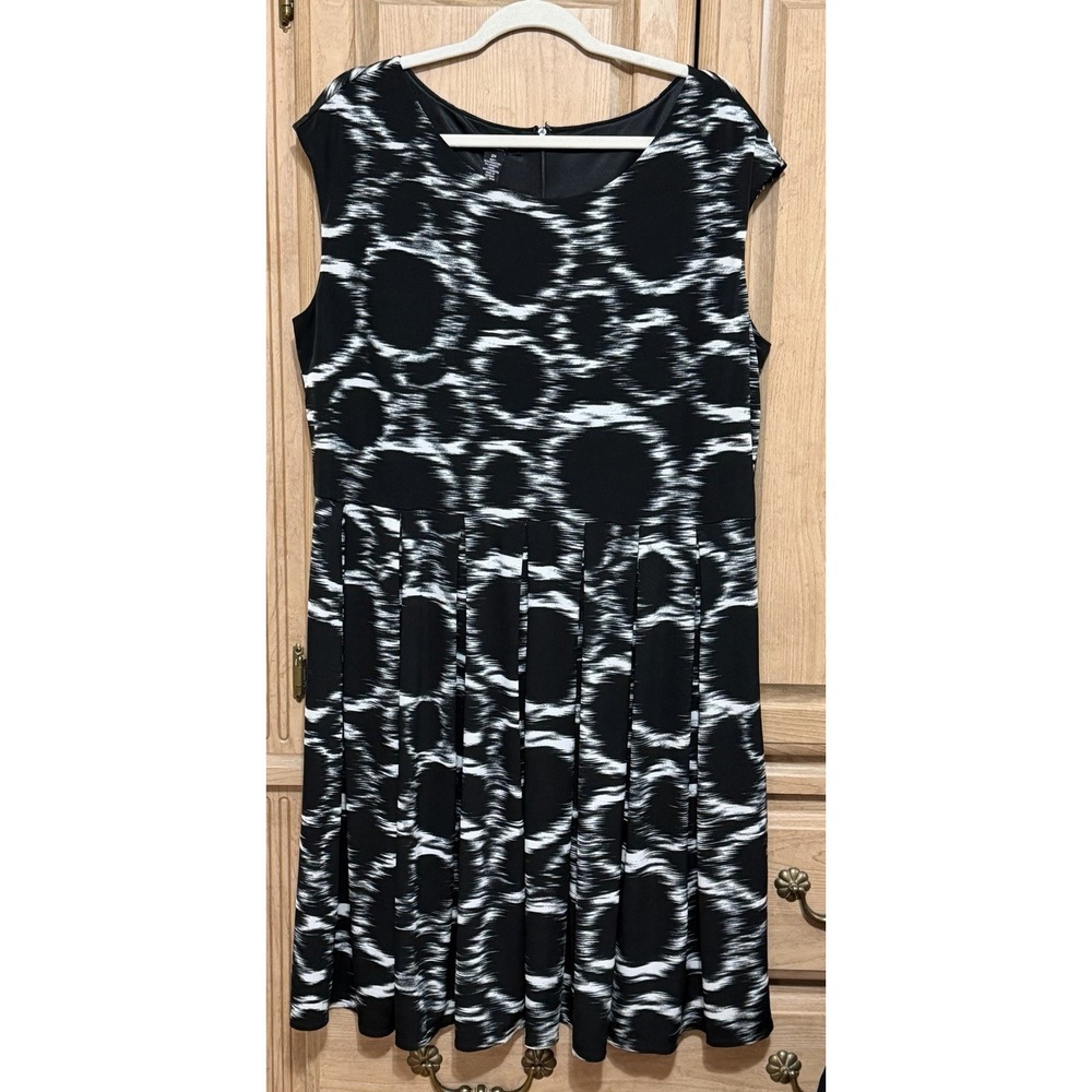 Alfani Sleeveless A-Line Dress Women Plus Size 2X Black Geometric Print Pleated